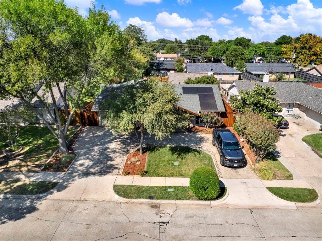1405 Williamsburg Drive, Plano, TX 75074