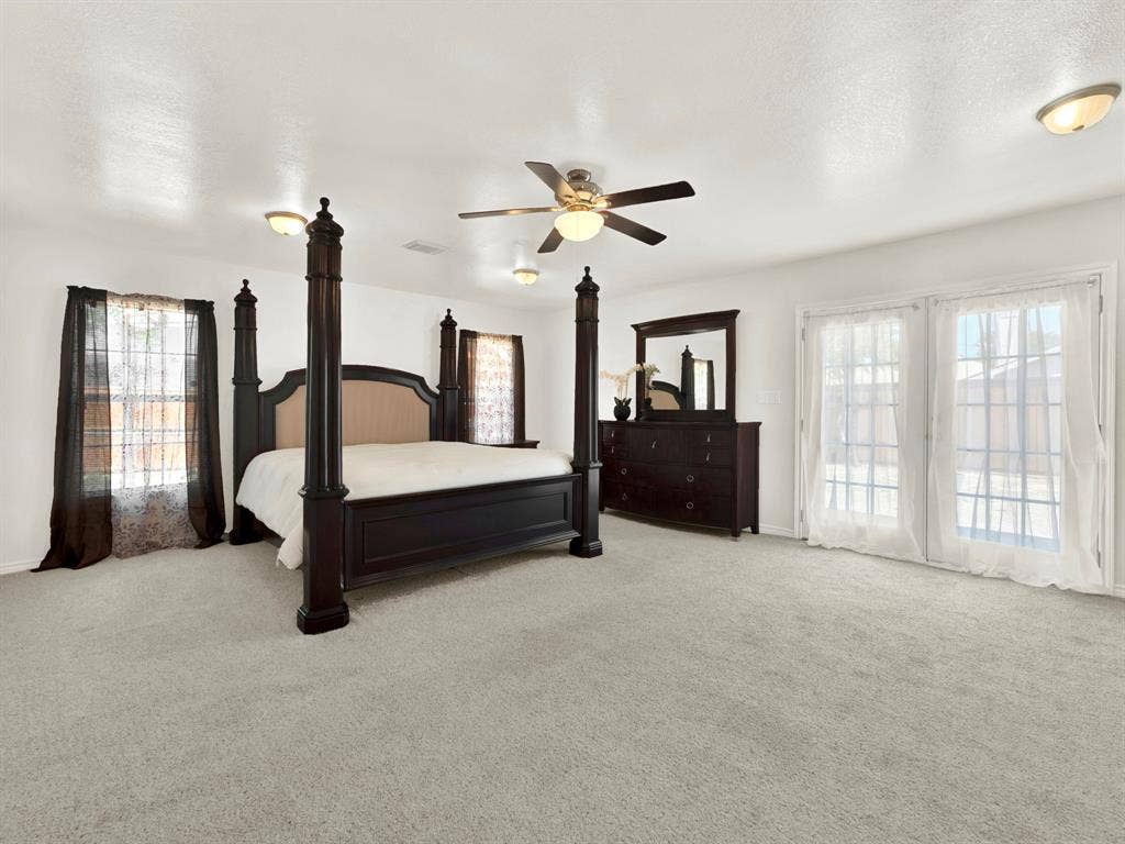 XL master bedroom