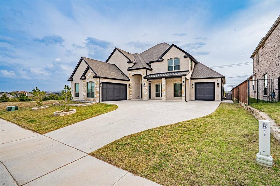Property photo for 4109 Frontera Vista Drive, Fort Worth, TX