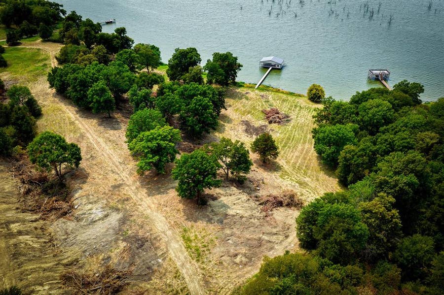 Property photo for 2085 S Oaks Lane, Lone Oak, TX