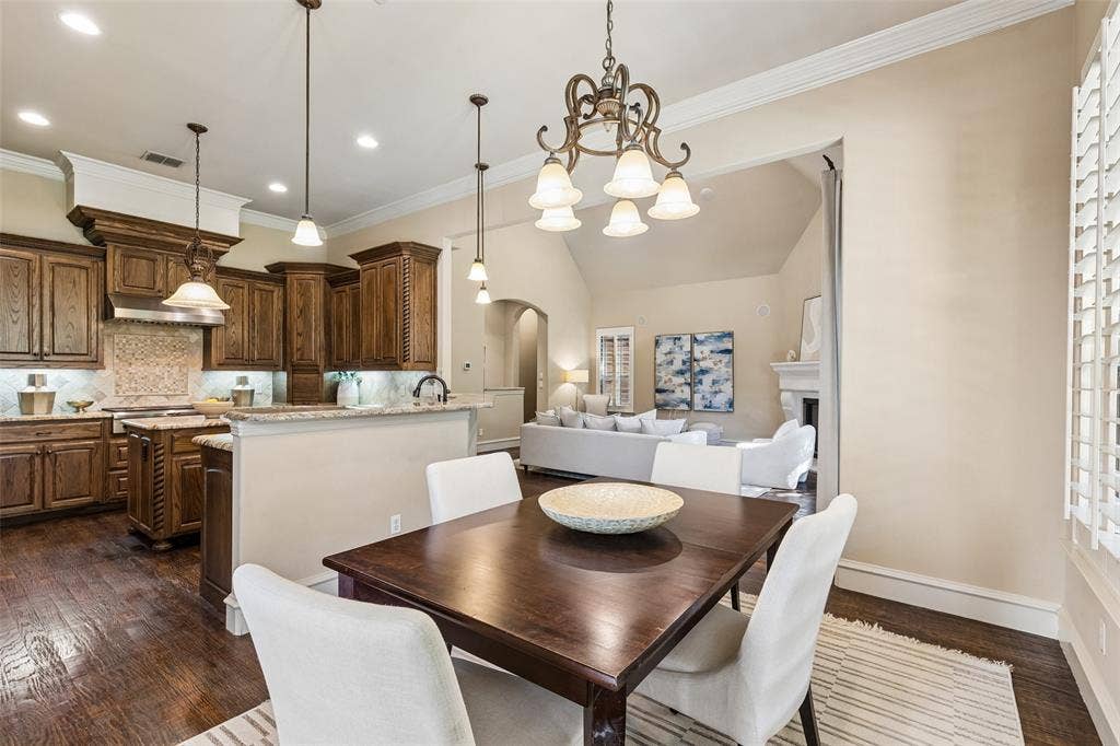 8523 Lakemont Drive, Dallas, TX 75209