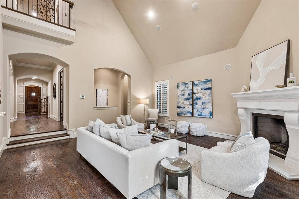 8523 Lakemont Drive, Dallas, TX 75209