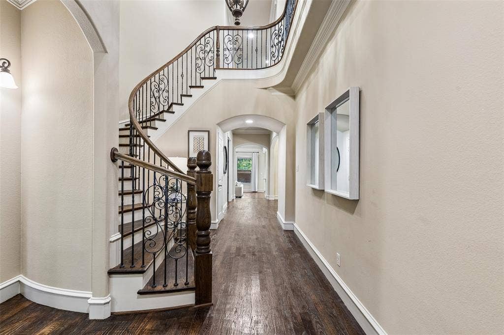8523 Lakemont Drive, Dallas, TX 75209
