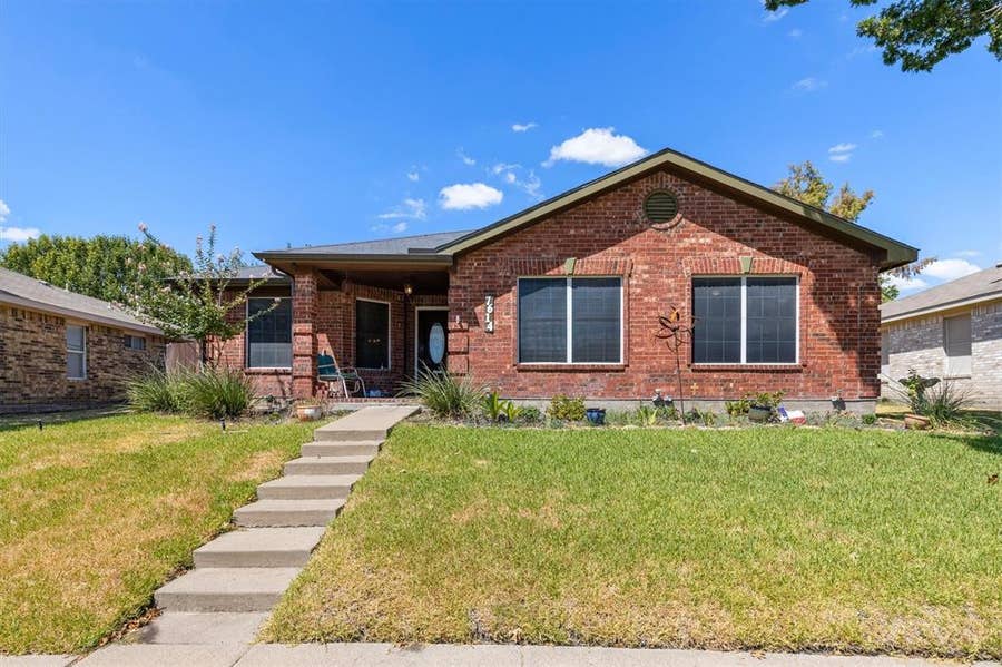 Property photo for 7614 Dockside Drive, Rowlett, TX