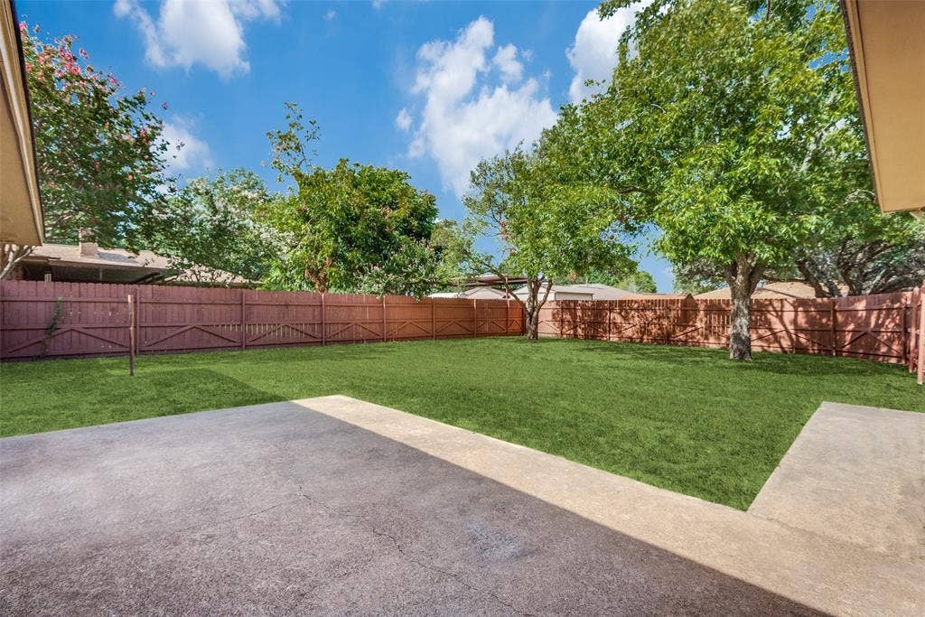 435 Cambridge Drive, DeSoto, TX 75115 435 Cambridge Drive, DeSoto, TX 75115