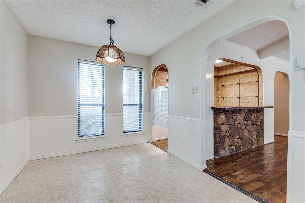 435 Cambridge Drive, DeSoto, TX 75115 435 Cambridge Drive, DeSoto, TX 75115