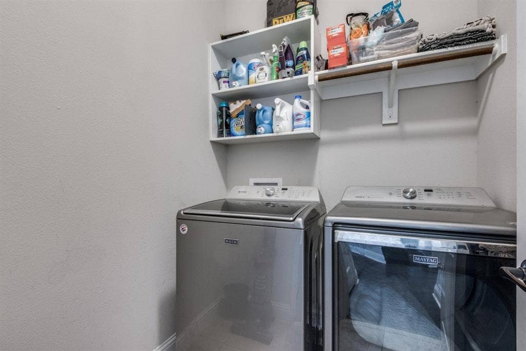 6911 Truth Drive, Dallas, TX 75236 Washer/Dryer remains