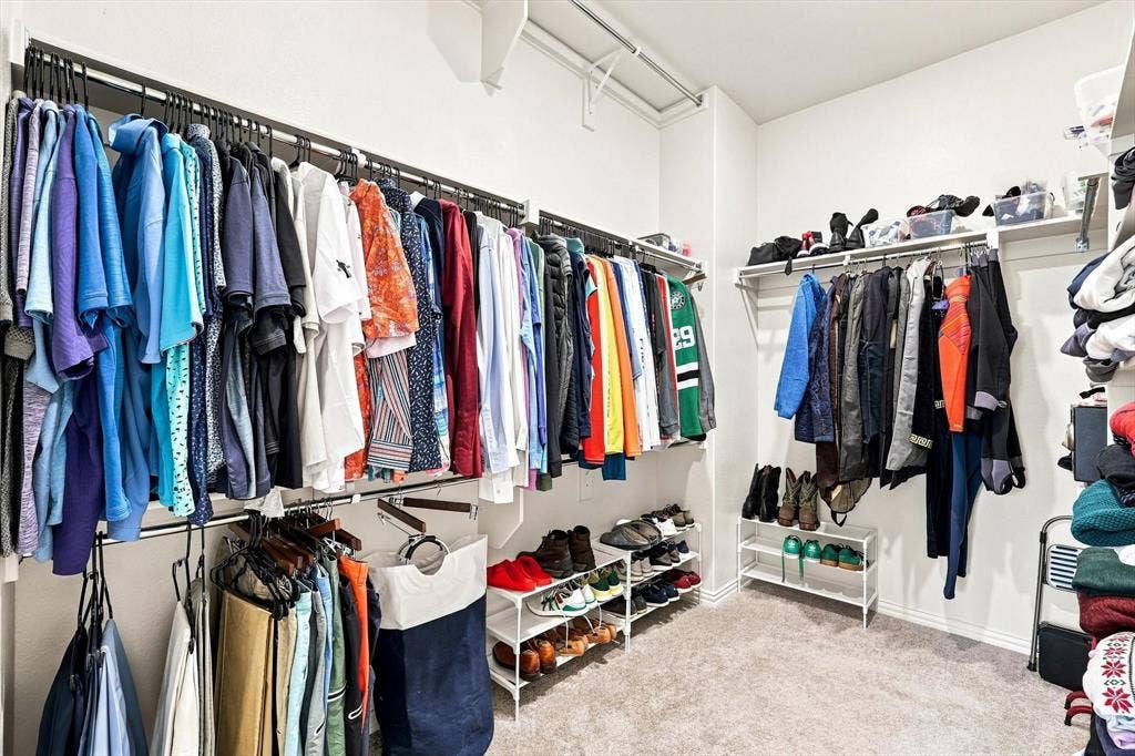 4833 Lunker Street, McKinney, TX 75071 Closet space that delivers. A generously sized walk-in closet offers abundant hanging space, shelving, and room to keep everything organized without compromise.