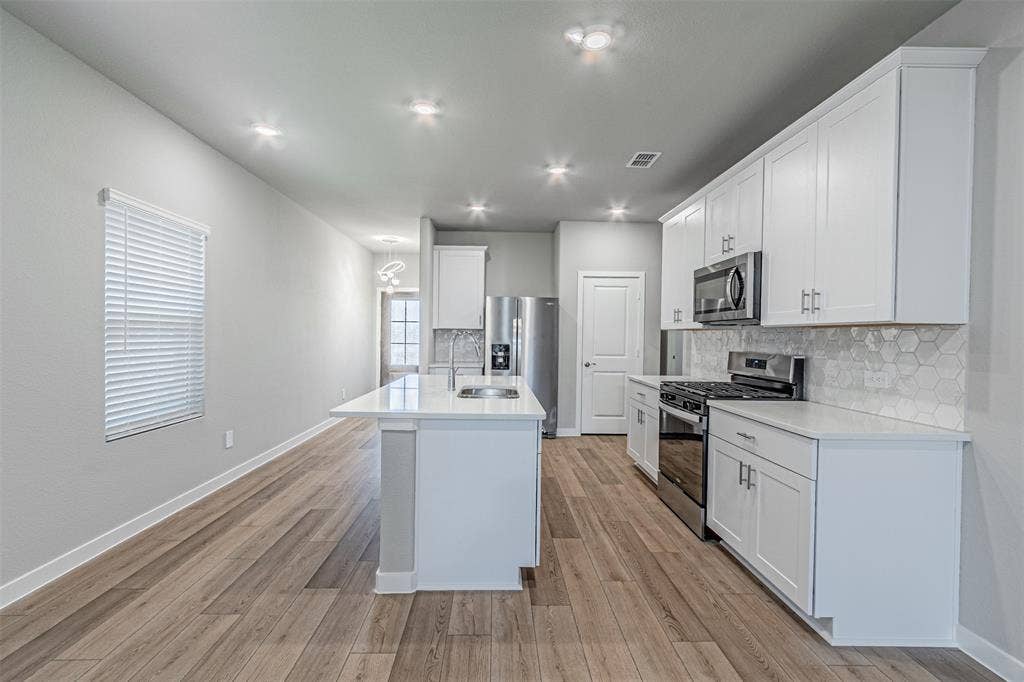 6005 alderton Drive, McKinney, TX 75071 6005 alderton Drive, McKinney, TX 75071