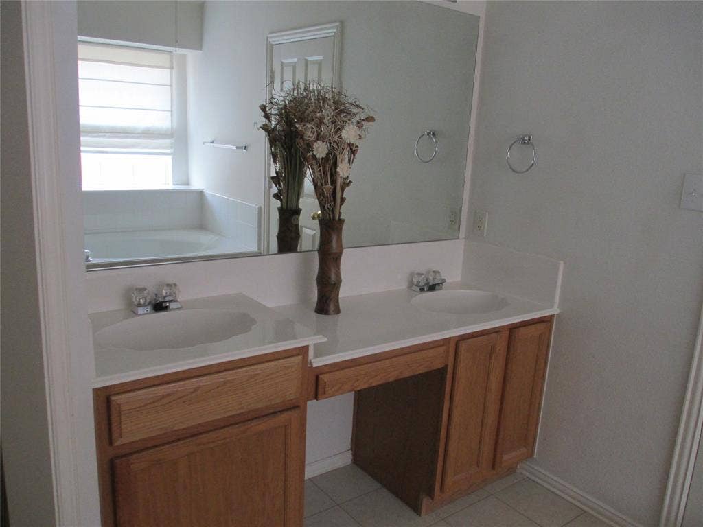 6005 Jewel Drive, McKinney, TX 75070 6005 Jewel Drive, McKinney, TX 75070