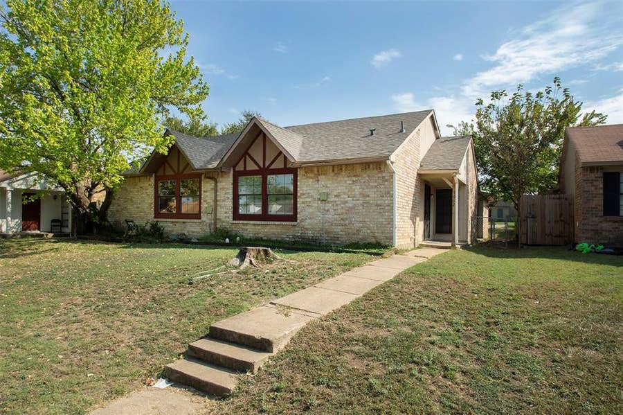 Property photo for 7062 Pineberry Road, Dallas, TX