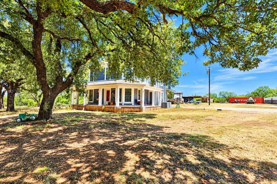Property photo for 433 Brewster Street, Moran, TX