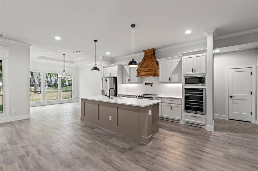 Property photo for 128 Saint Andrews Drive E, Mabank, TX
