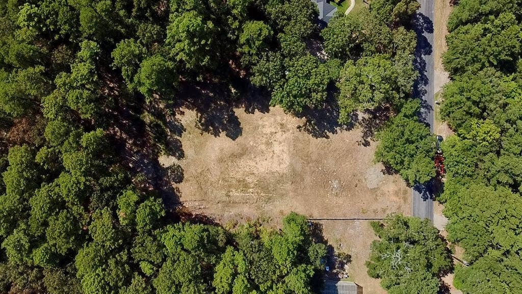 18084 Deer Trail, Flint, TX 75762 18084 Deer Trail, Flint, TX 75762