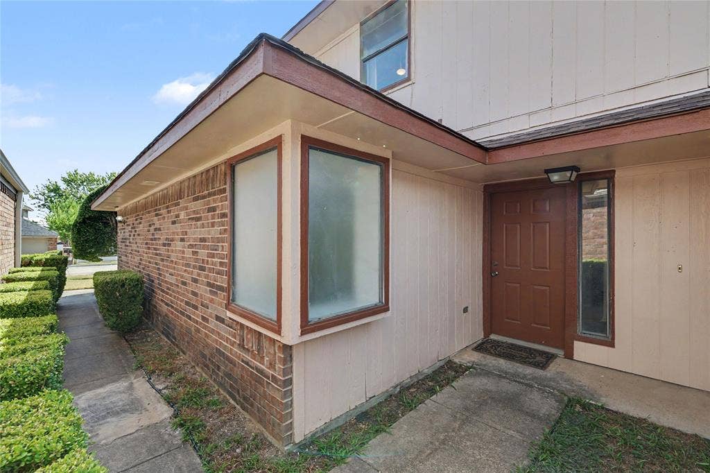 569 Briarcliff Drive, Garland, TX 75043