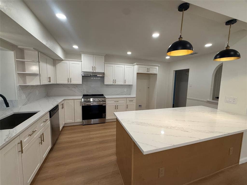 3509 Wildwood Circle, Plano, TX 75074 3509 Wildwood Circle, Plano, TX 75074