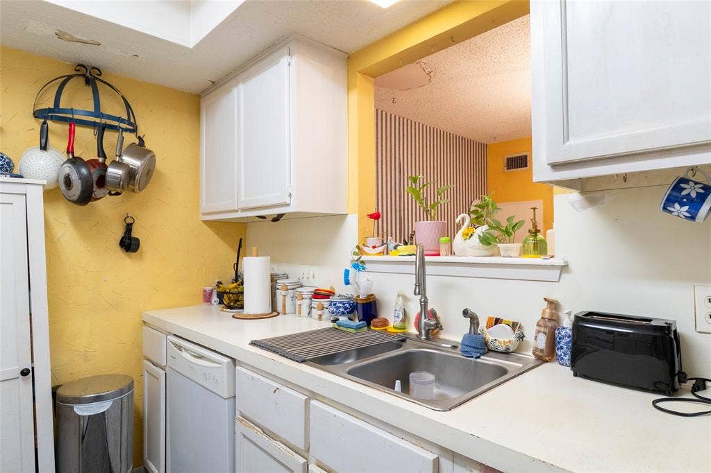 8340 Fathom Circle, #504, Austin, TX 78750 8340 Fathom Circle, #504, Austin, TX 78750