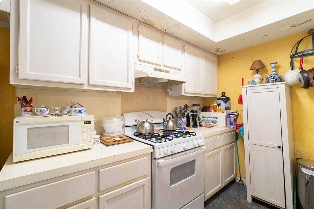 8340 Fathom Circle, #504, Austin, TX 78750 8340 Fathom Circle, #504, Austin, TX 78750
