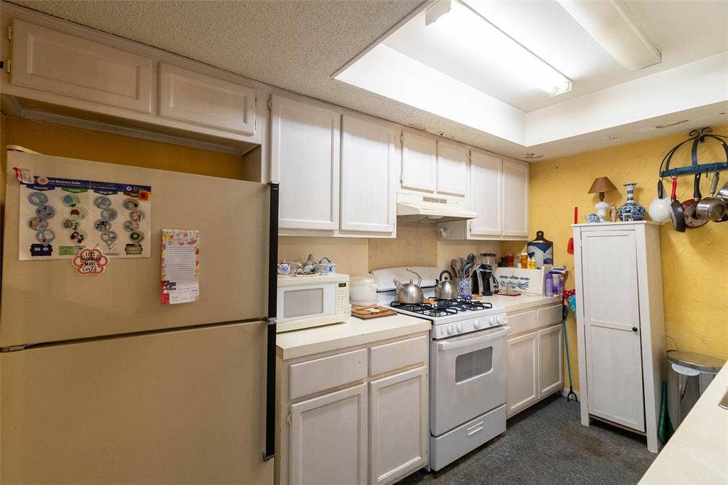 8340 Fathom Circle, #504, Austin, TX 78750 8340 Fathom Circle, #504, Austin, TX 78750