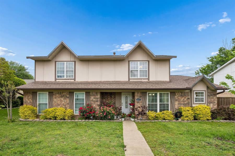 Property photo for 2417 Laurel Lane, Plano, TX