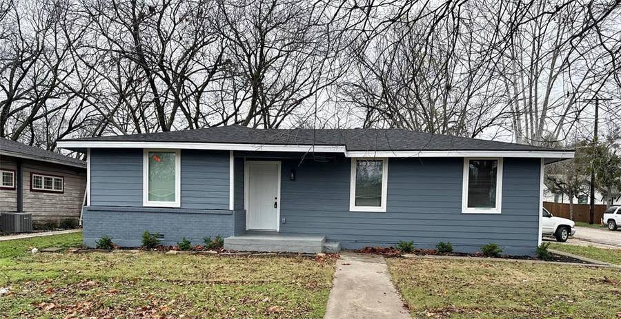 Property photo for 1802 Up The Grove Street, Greenville, TX