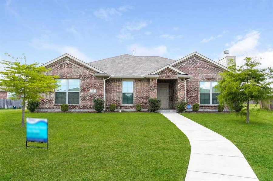 Property photo for 623 Hilton Drive, Lancaster, TX