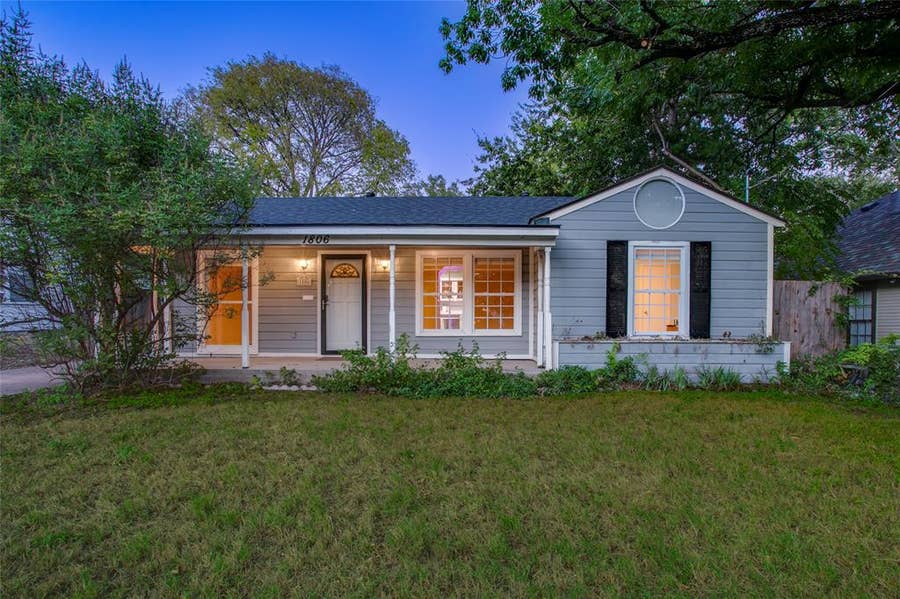 Property photo for 1806 Lakeland Drive, Dallas, TX