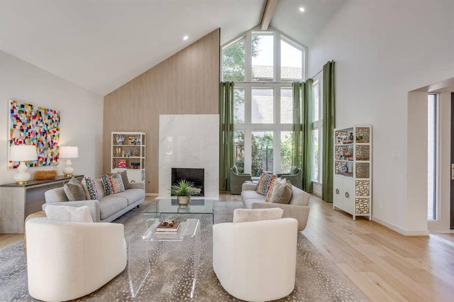 Property photo for 2144 Fountain Square Drive, Fort Worth, TX