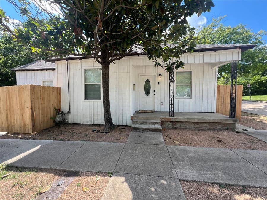Property photo for 1200 New York Avenue, Fort Worth, TX