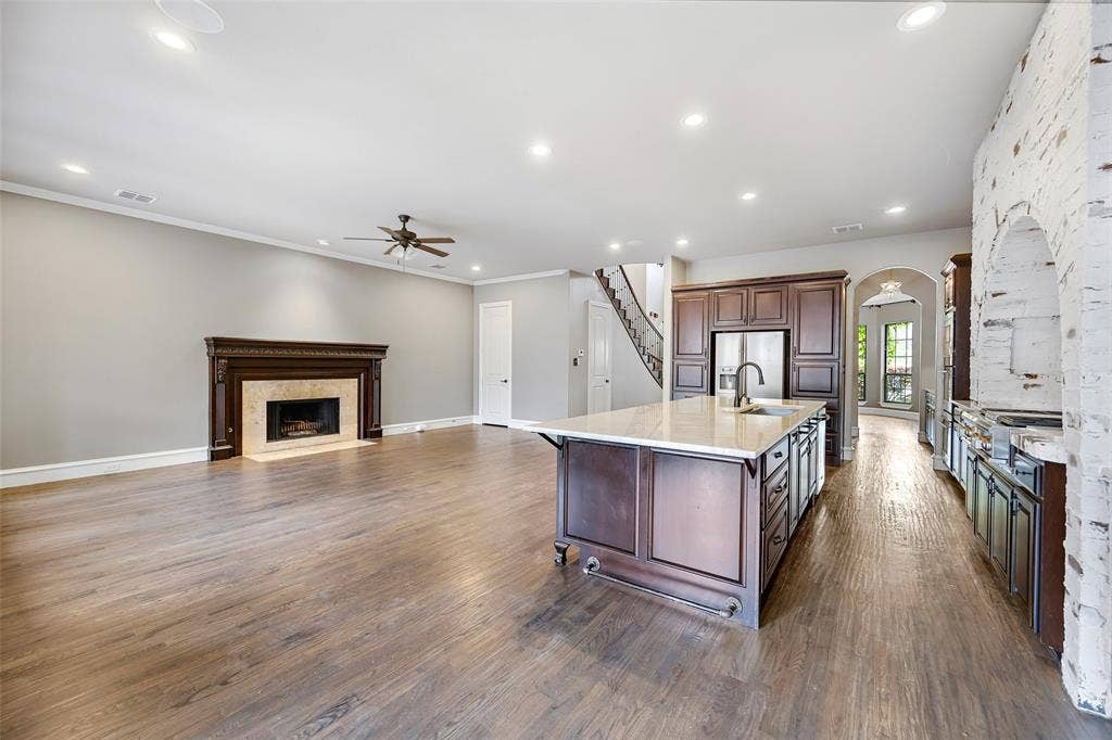 6115 Palo Pinto Avenue, Dallas, TX 75214 Living Room