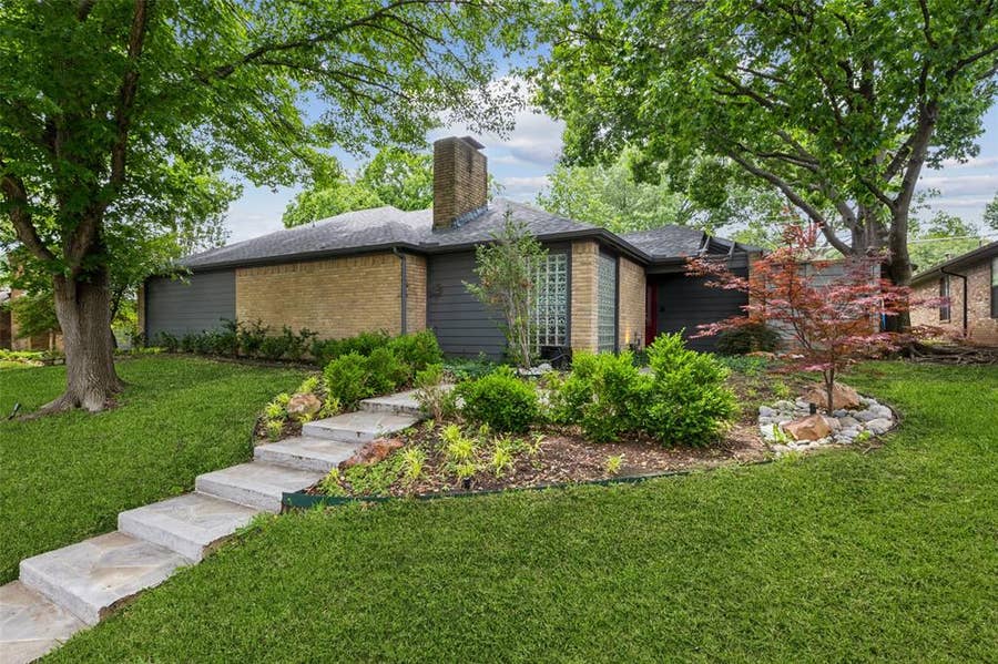 Property photo for 7221 Pleasant View Drive, Dallas, TX