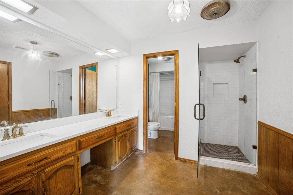8076 FM 35 Road, Royse City, TX 75189 Main Suite
