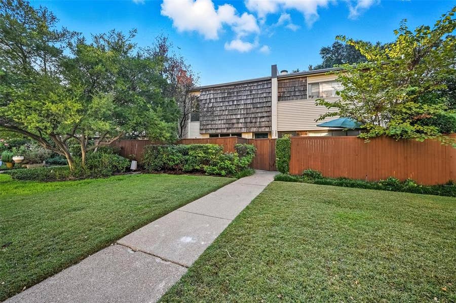 Property photo for 2702 Douglas Avenue, #121, Dallas, TX