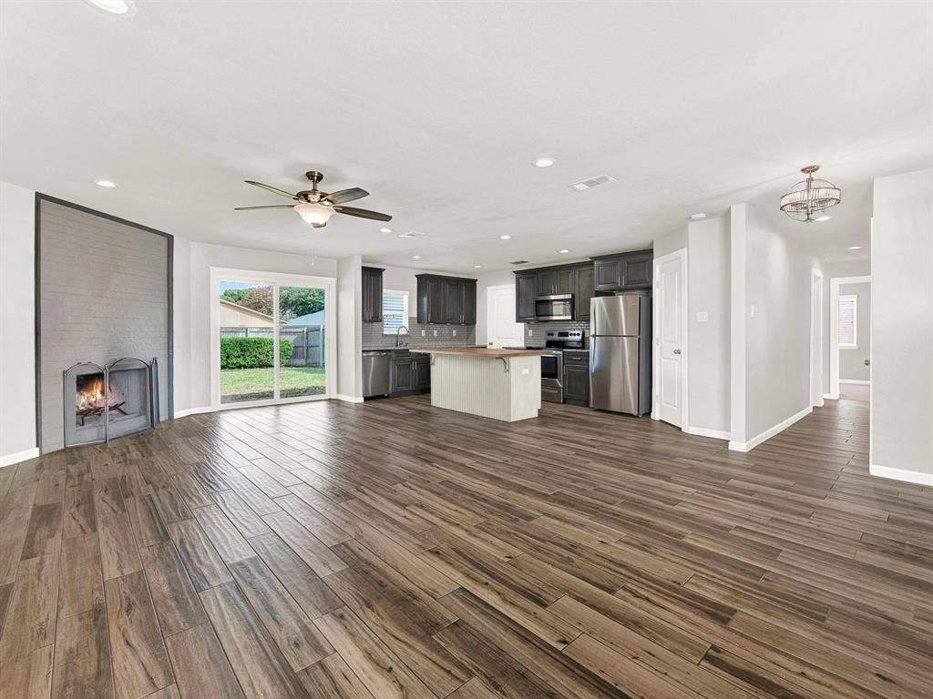 Plenty of open space so you can be creative with your design