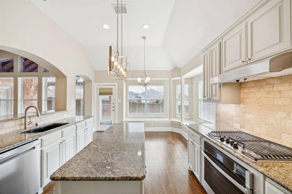 850 Wind Brook Lane, Prosper, TX 75078 850 Wind Brook Lane, Prosper, TX 75078