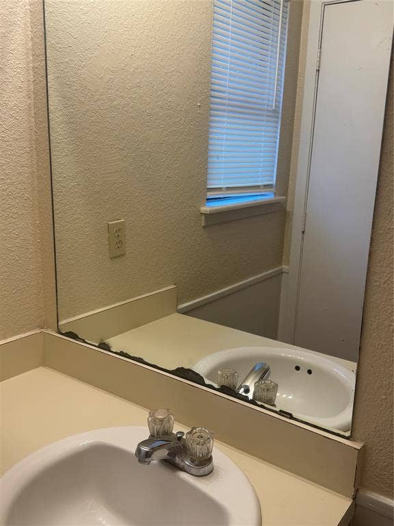 1201 Division Street, Greenville, TX 75401 1201 Division Street, Greenville, TX 75401
