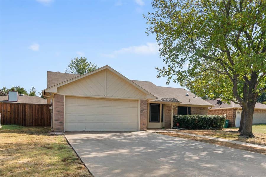 Property photo for 2812 Terry Court, Denton, TX