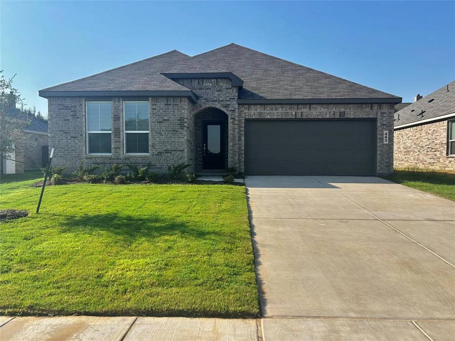 Property photo for 443 Ridge Drive, Justin, TX