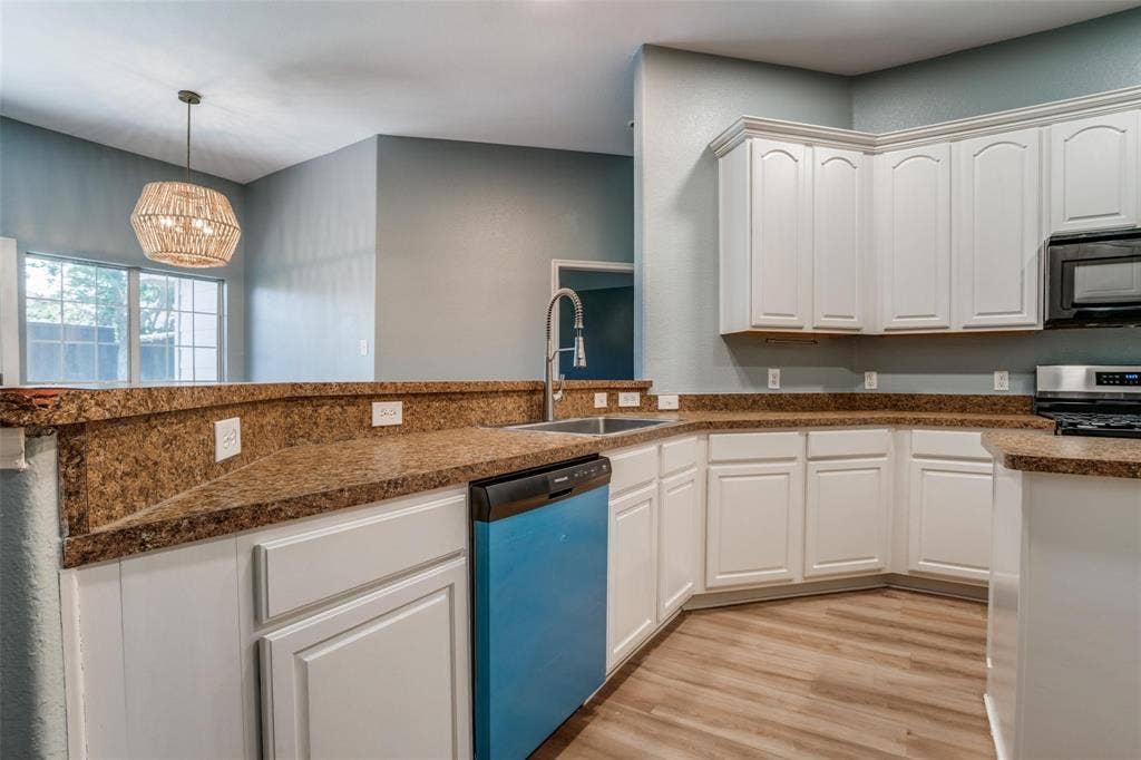 3925 La Tierra Linda Trail, McKinney, TX 75070 3925 La Tierra Linda Trail, McKinney, TX 75070