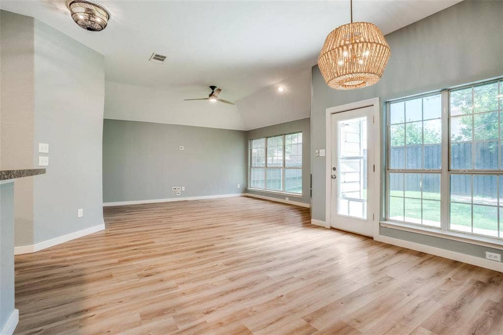 3925 La Tierra Linda Trail, McKinney, TX 75070 3925 La Tierra Linda Trail, McKinney, TX 75070