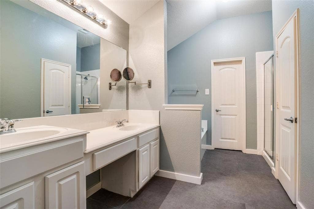 3925 La Tierra Linda Trail, McKinney, TX 75070 3925 La Tierra Linda Trail, McKinney, TX 75070