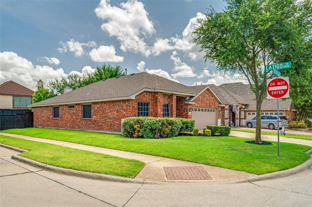 3925 La Tierra Linda Trail, McKinney, TX 75070 3925 La Tierra Linda Trail, McKinney, TX 75070