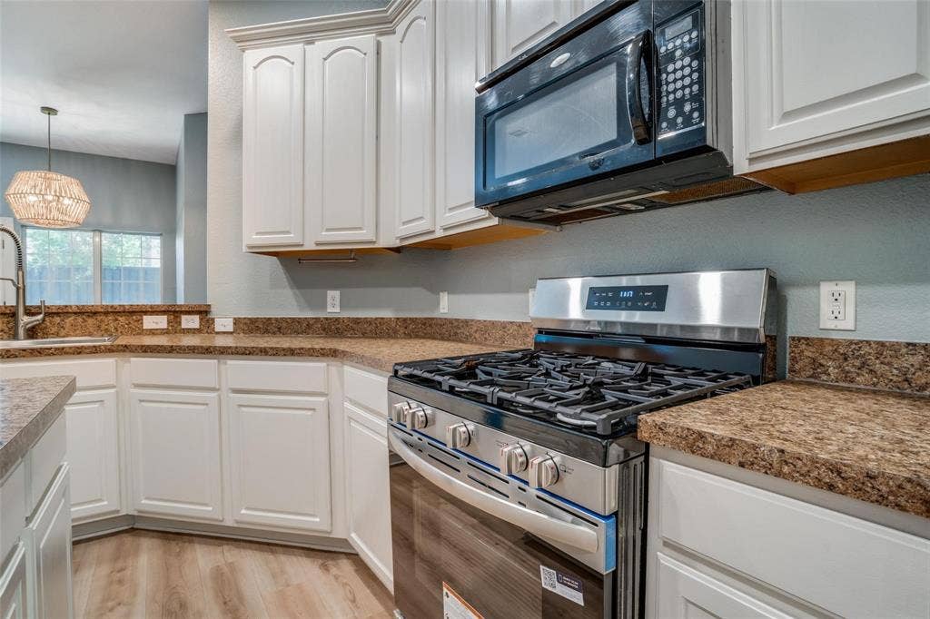 3925 La Tierra Linda Trail, McKinney, TX 75070 3925 La Tierra Linda Trail, McKinney, TX 75070
