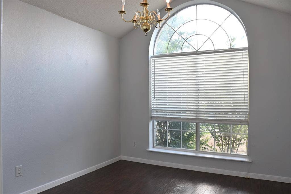 8104 Bells Street, Frisco, TX 75035 8104 Bells Street, Frisco, TX 75035