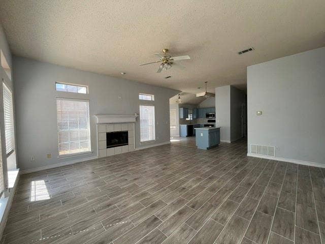 8104 Bells Street, Frisco, TX 75035 8104 Bells Street, Frisco, TX 75035