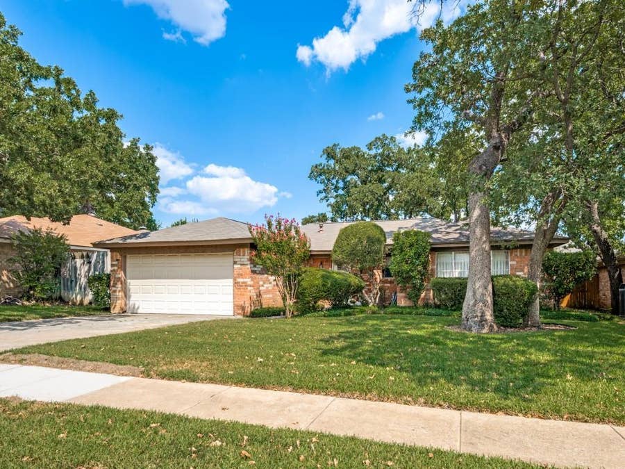 Property photo for 2728 Meadow Green, Bedford, TX