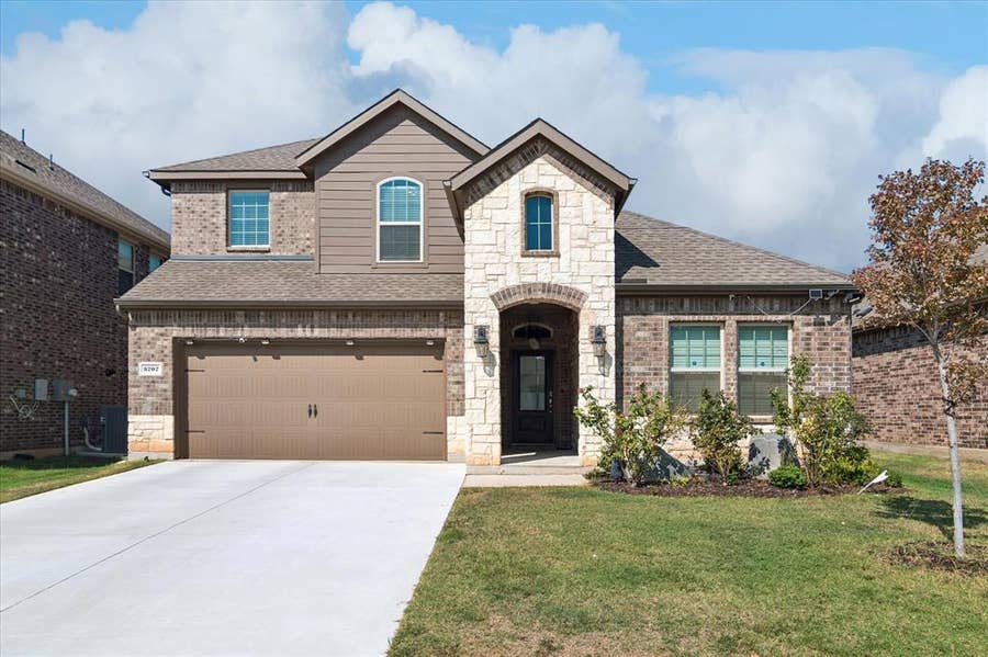 Property photo for 3707 Smuggler Mine Street, Aubrey, TX