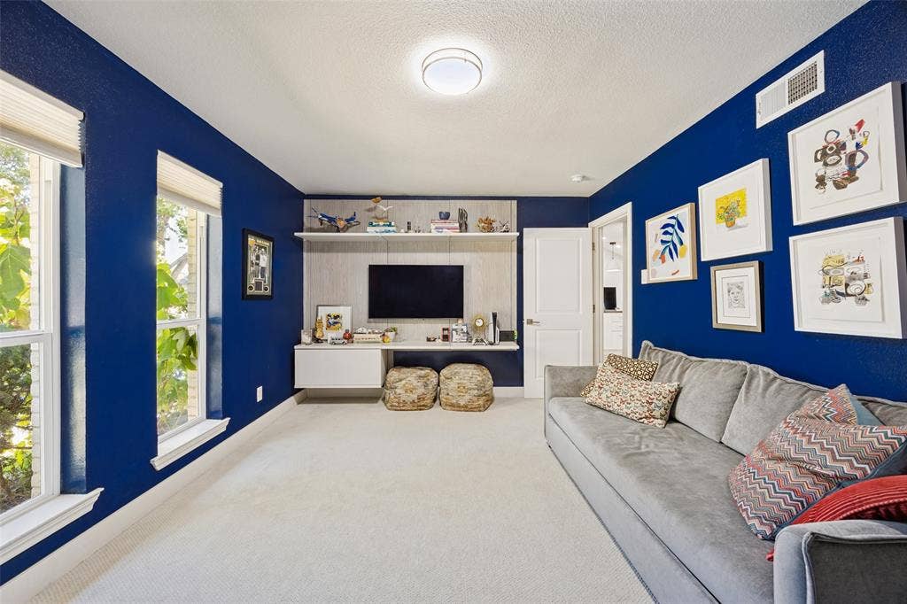 6834 Quarterway Drive, Dallas, TX 75248 6834 Quarterway Drive, Dallas, TX 75248