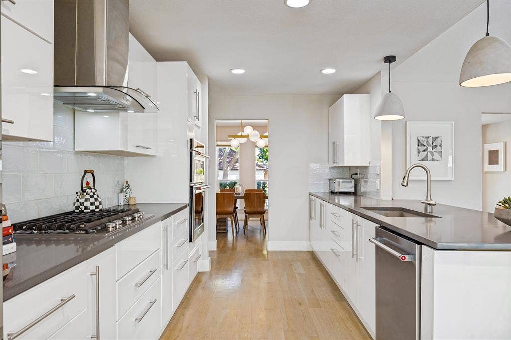 6834 Quarterway Drive, Dallas, TX 75248 6834 Quarterway Drive, Dallas, TX 75248