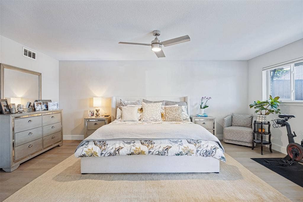 6834 Quarterway Drive, Dallas, TX 75248 6834 Quarterway Drive, Dallas, TX 75248